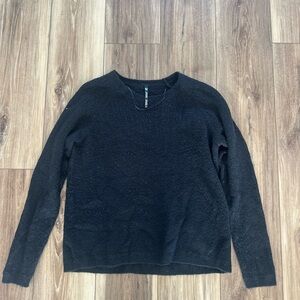 Kuhl womens black sweater size large